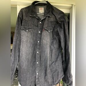 Levi’s long sleeved shirt